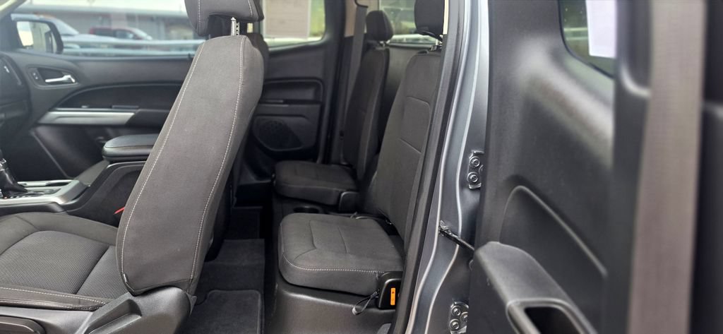 Used 2022 Chevrolet Colorado LT AWD/4WD image 28