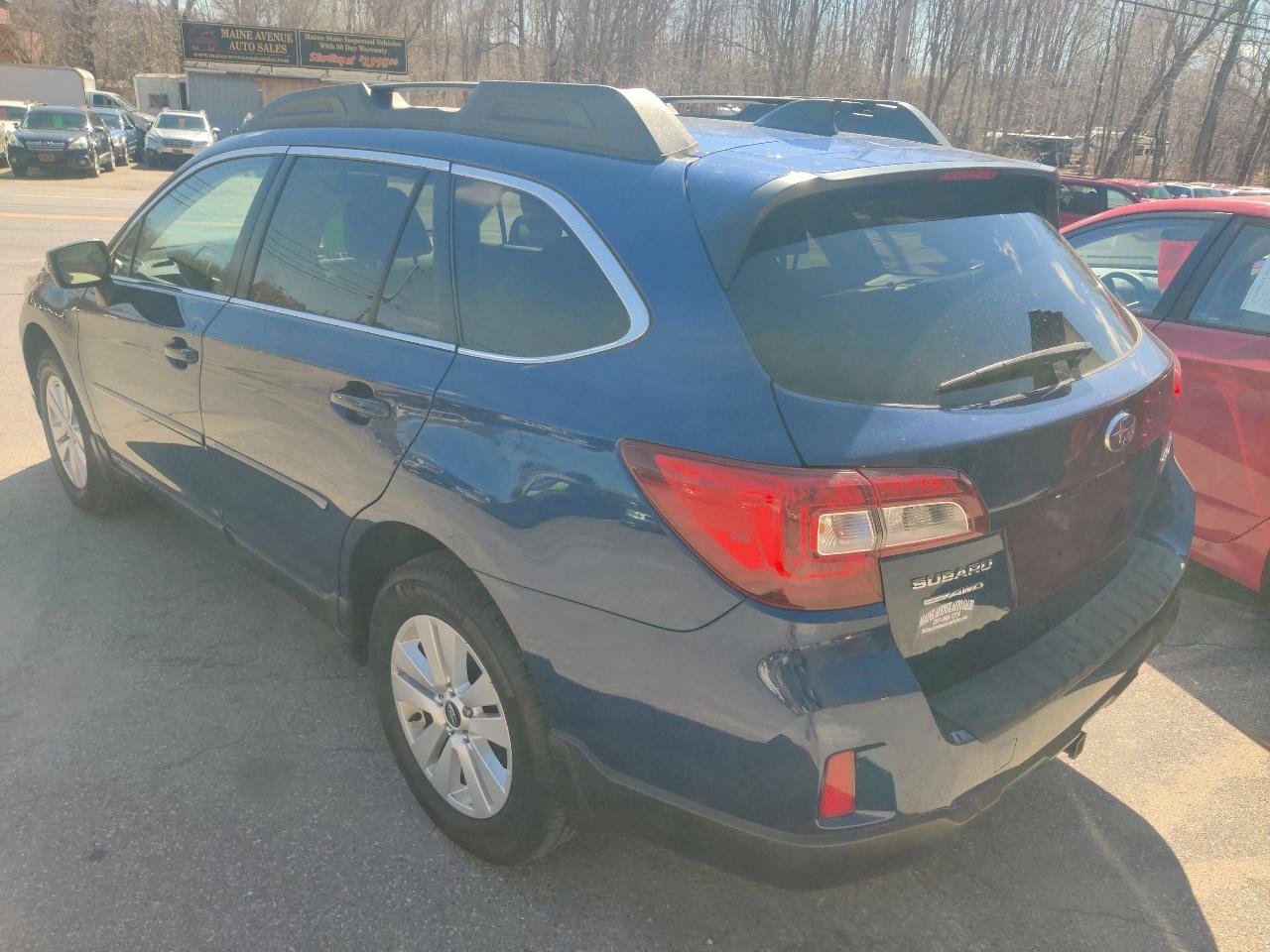 Used 2017 Subaru Outback 2.5i Premium AWD/4WD image 4