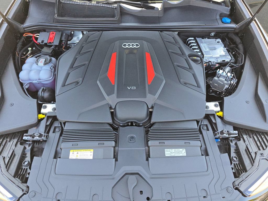 New 2026 Audi SQ8 Prestige AWD/4WD image 32
