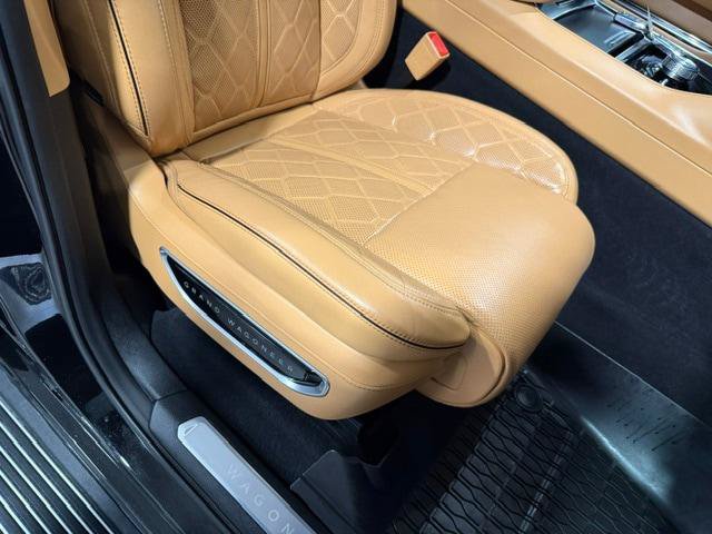 Certified 2025 Jeep Grand Wagoneer L Series III w/ Rear Seat Video Group 1 AWD/4WD image 11