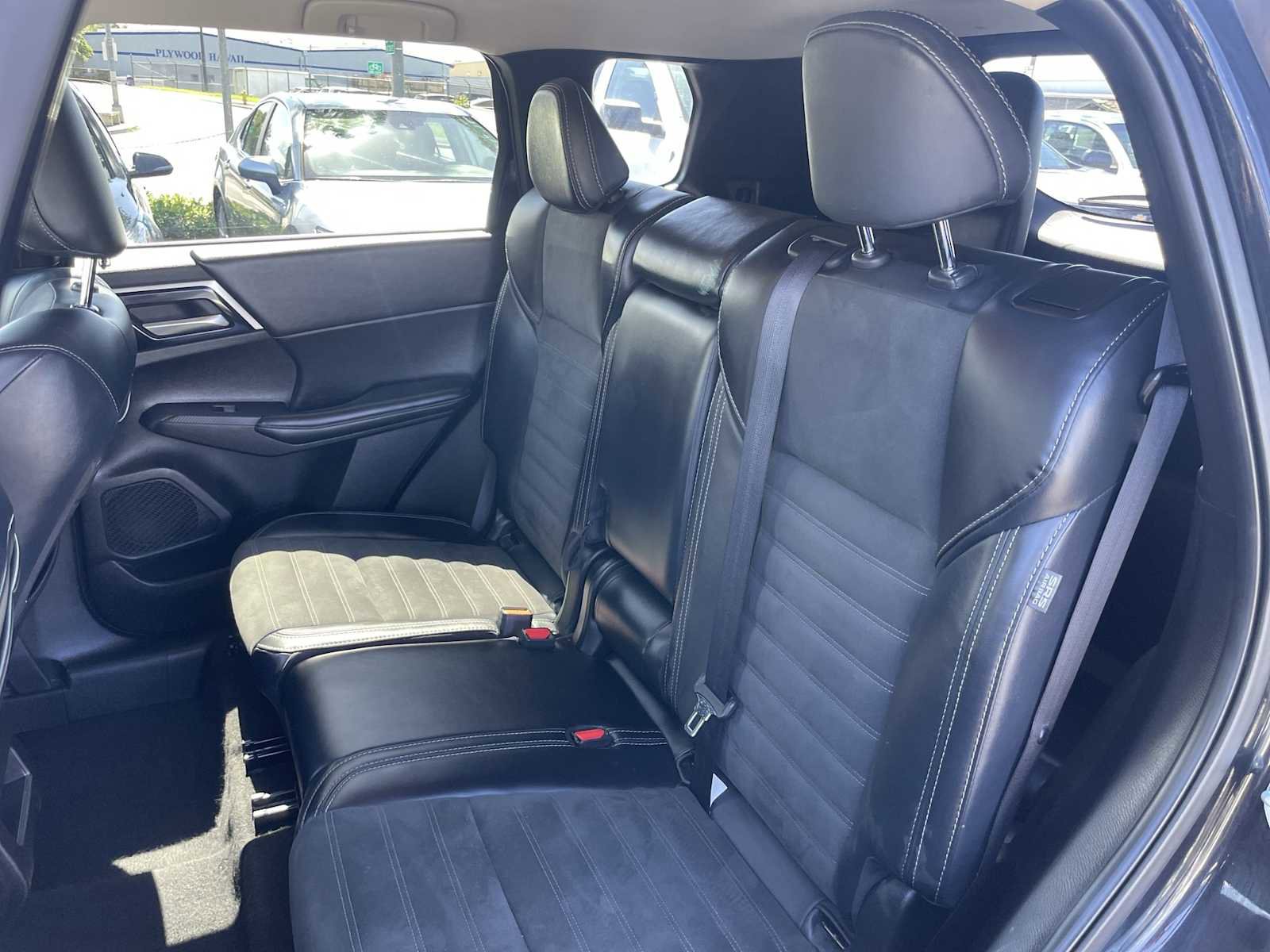 Used 2024 Mitsubishi Outlander SE image 23