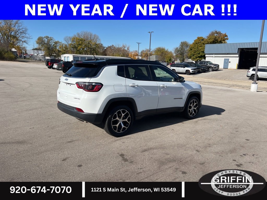 Used 2024 Jeep Compass Limited image 9