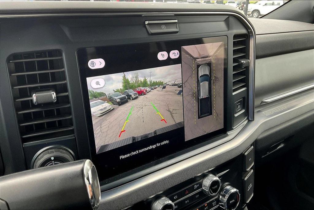 Used 2025 Ford F450 Platinum AWD/4WD image 14