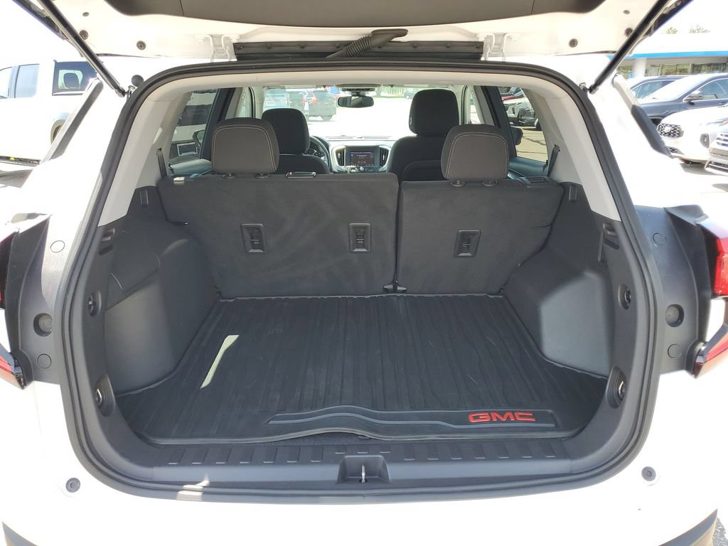 Used 2023 GMC Terrain SLE FWD image 24