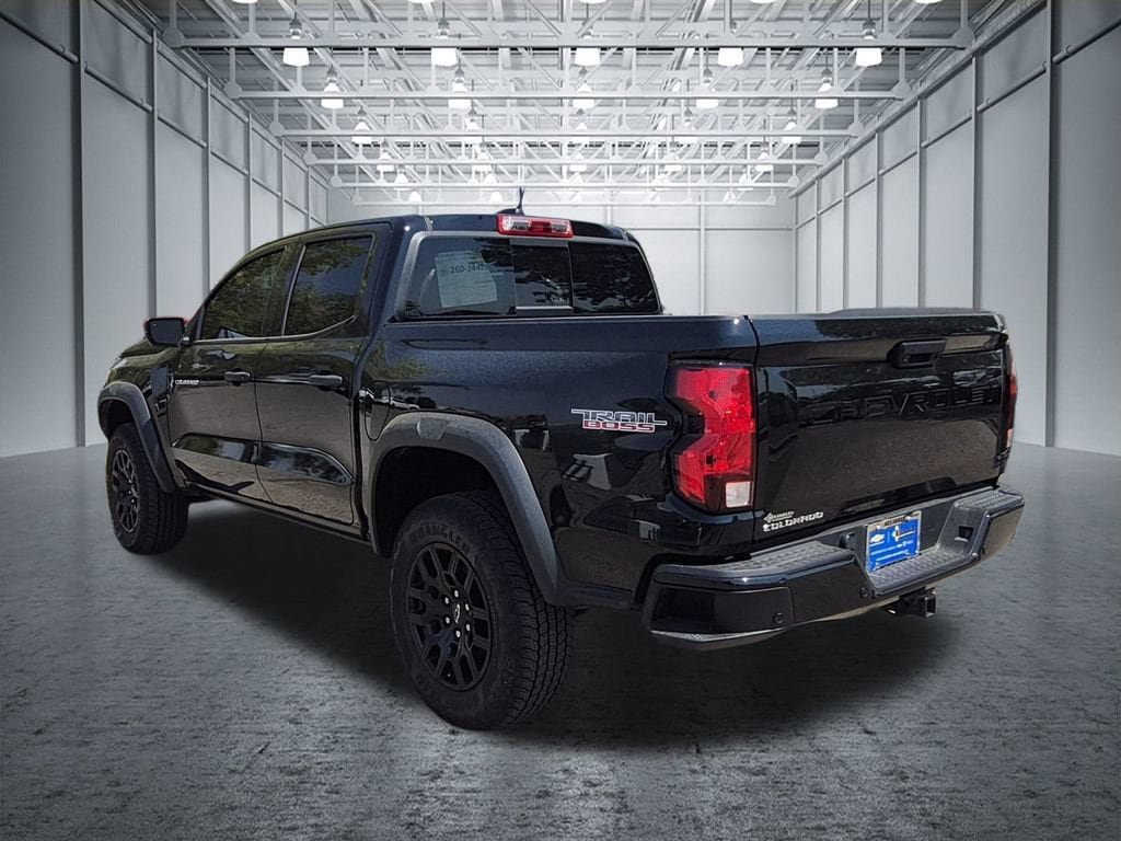 Certified 2025 Chevrolet Colorado Trail Boss AWD/4WD image 3