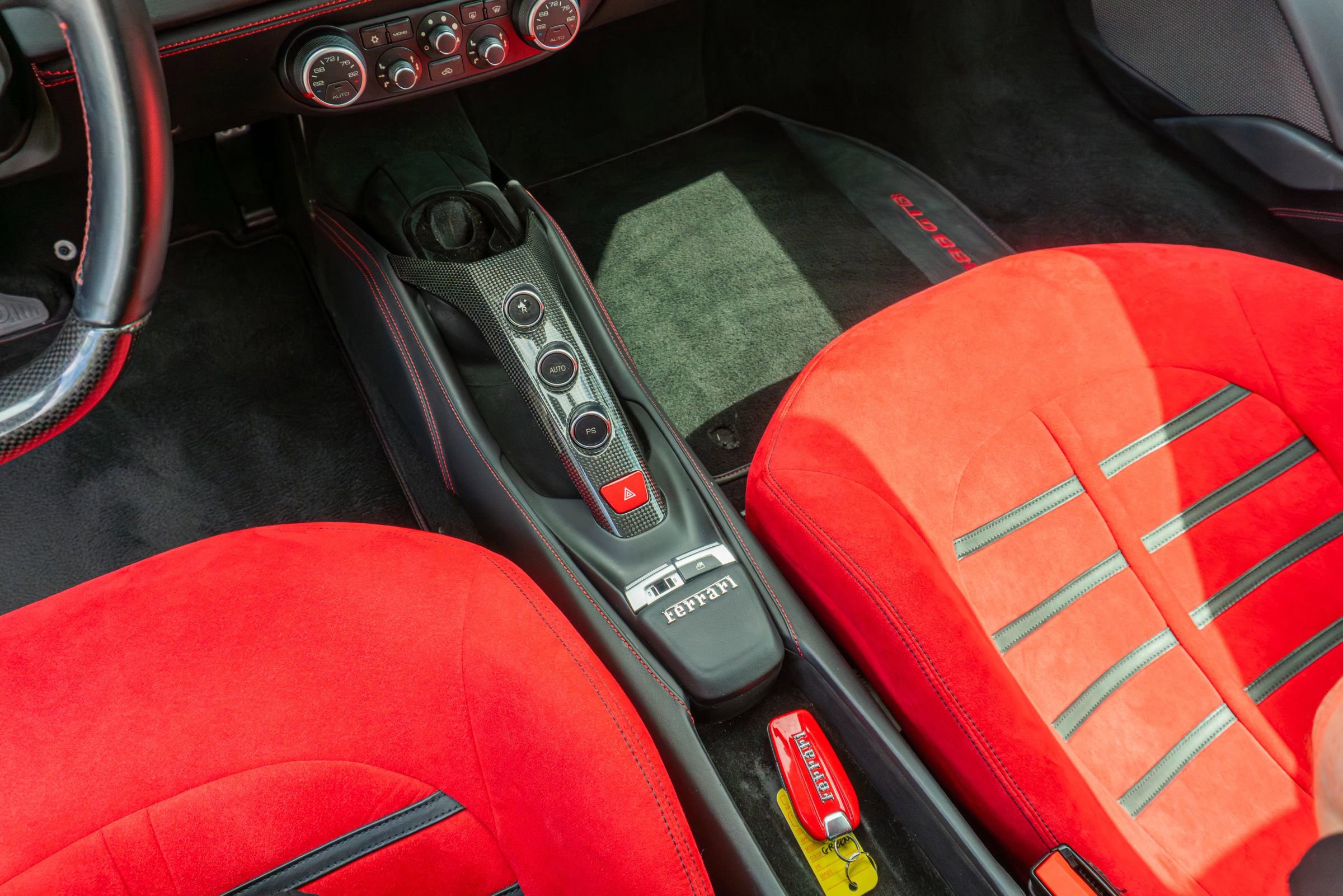 Used 2018 Ferrari 488 GTB image 64