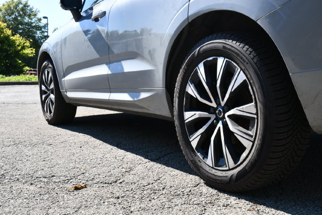 Used 2024 Volvo XC60 B5 Plus w/ Protection Package Premier AWD/4WD image 9