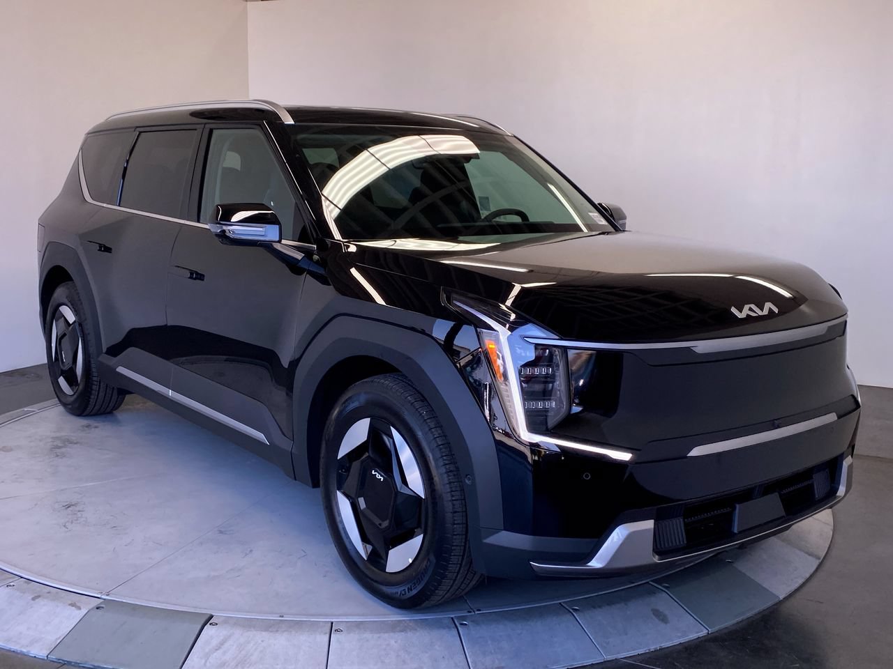 New 2026 Kia EV9 Wind AWD/4WD image 7