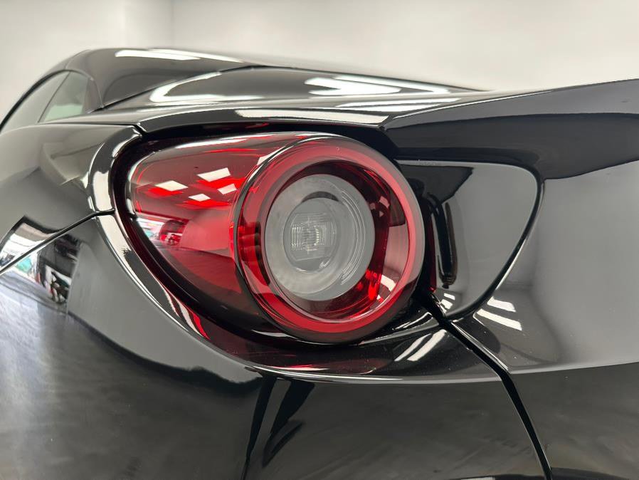 Used 2019 Ferrari Portofino RWD image 48