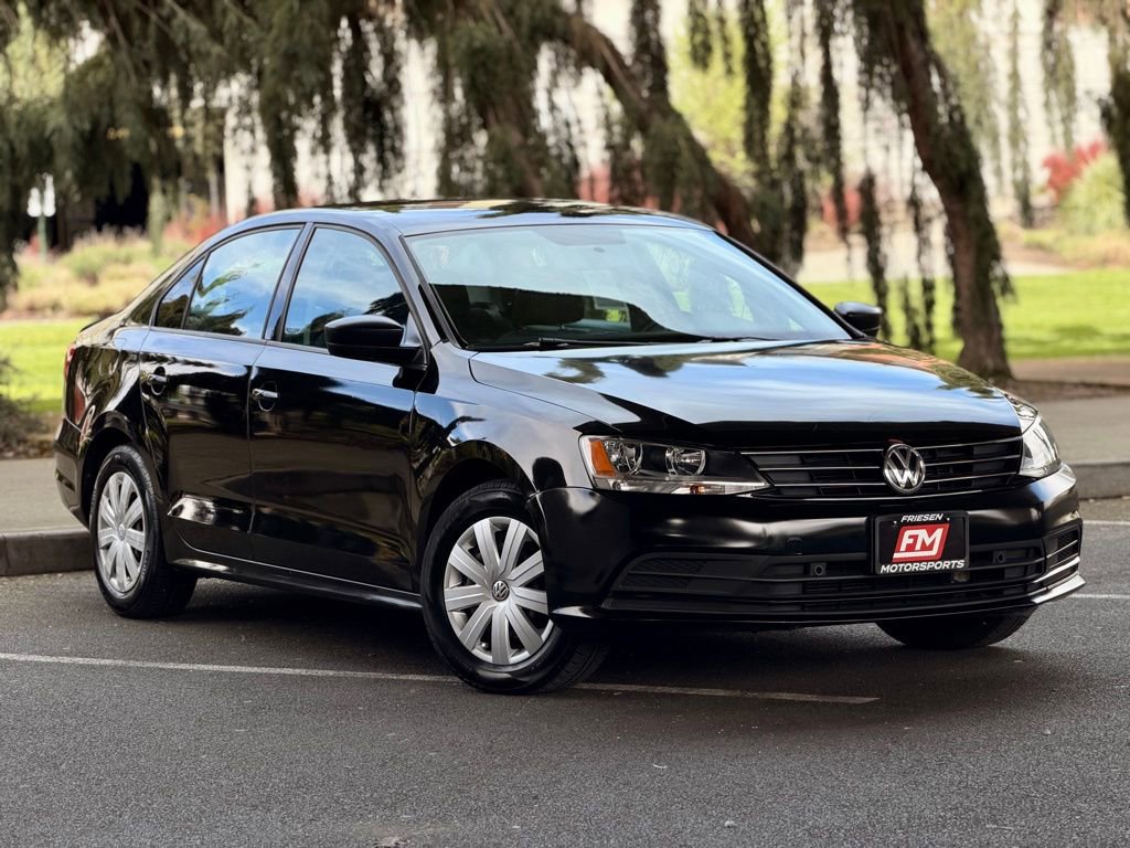 Used 2015 Volkswagen Jetta S image 2