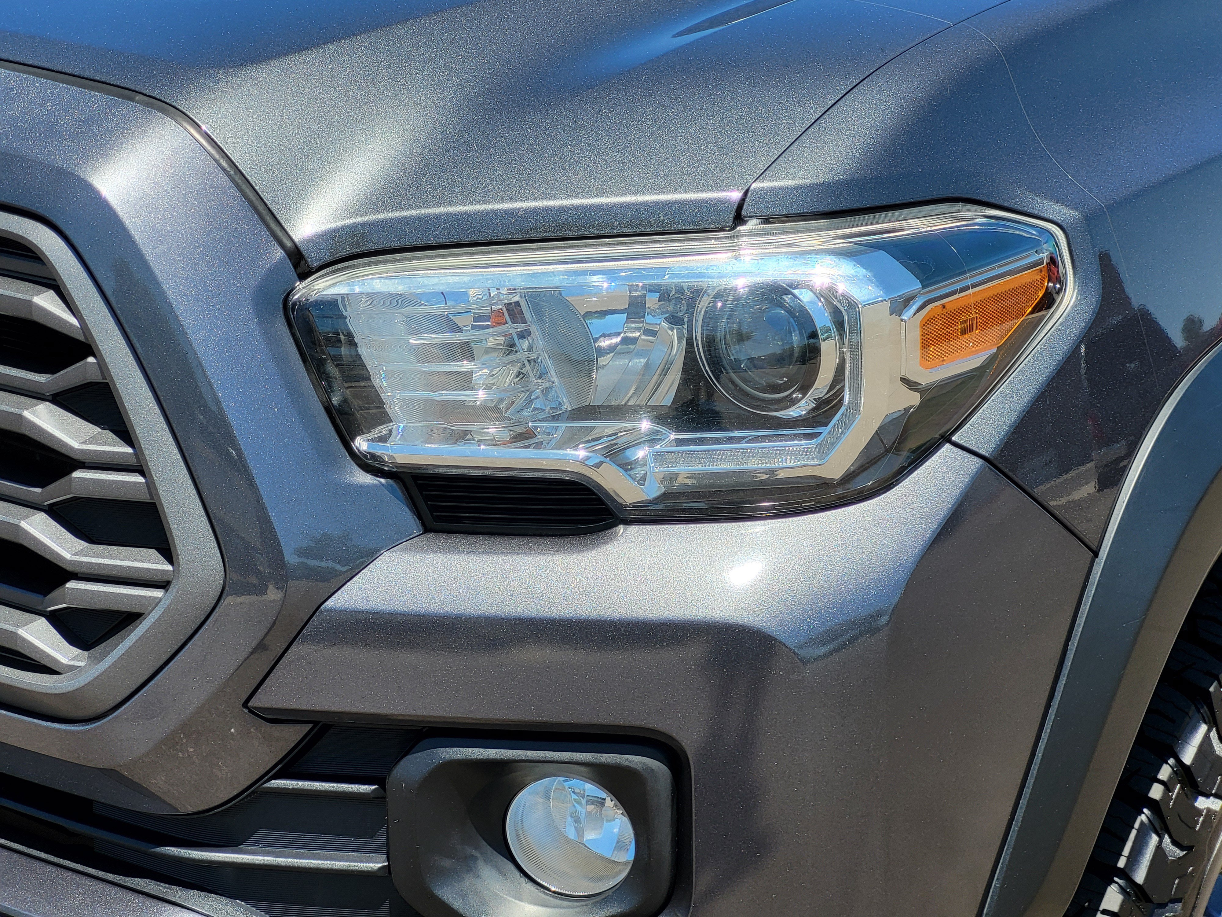 Certified 2020 Toyota Tacoma TRD Off-Road w/ TRD Premium Off Road Package AWD/4WD image 5