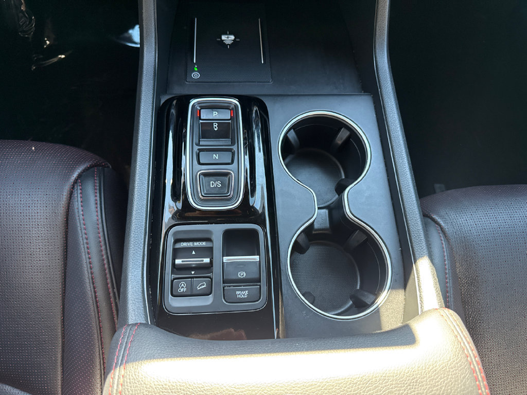 Certified 2025 Honda Pilot Black Edition image 24