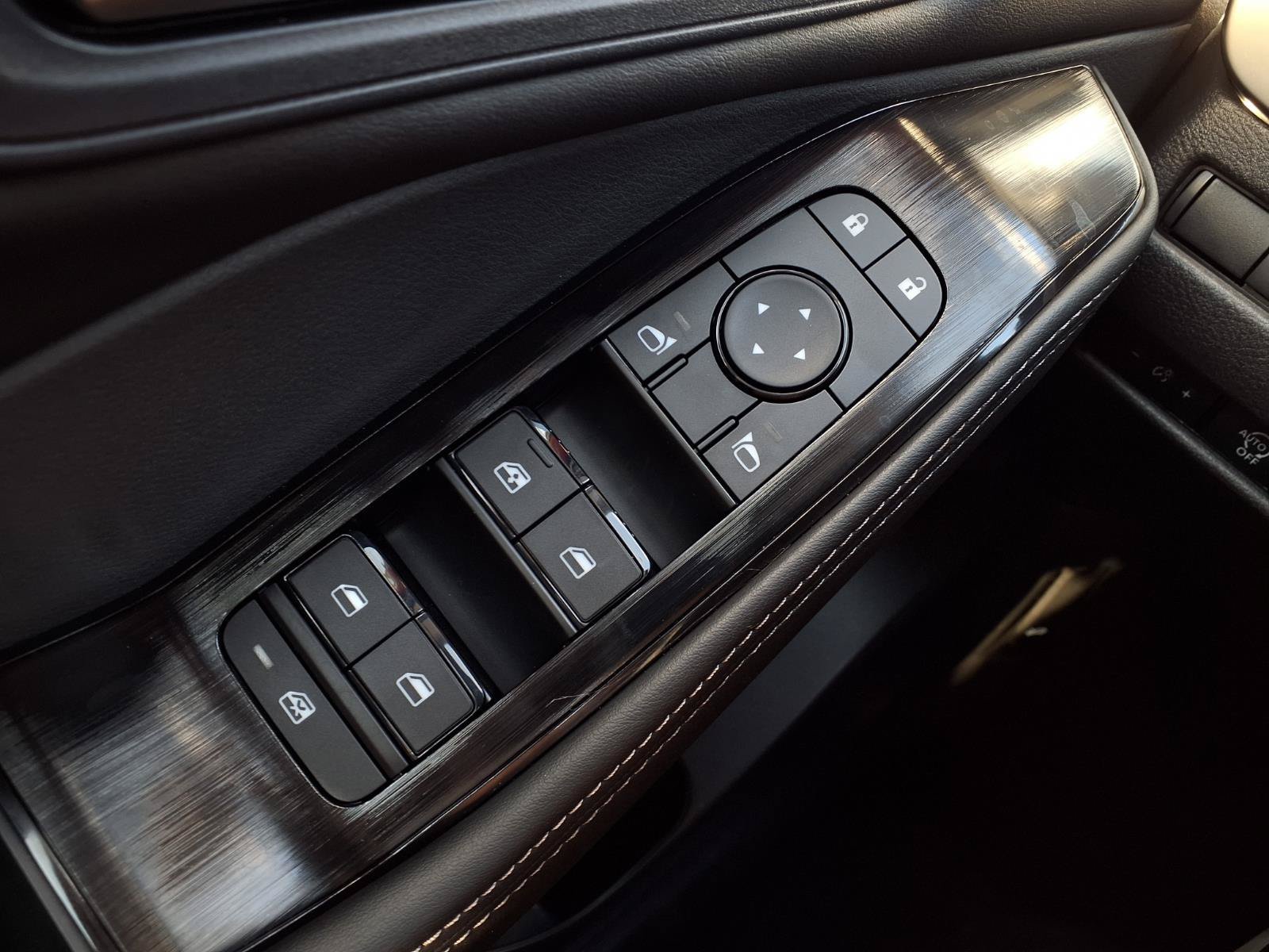 New 2026 Nissan Rogue SV FWD image 25