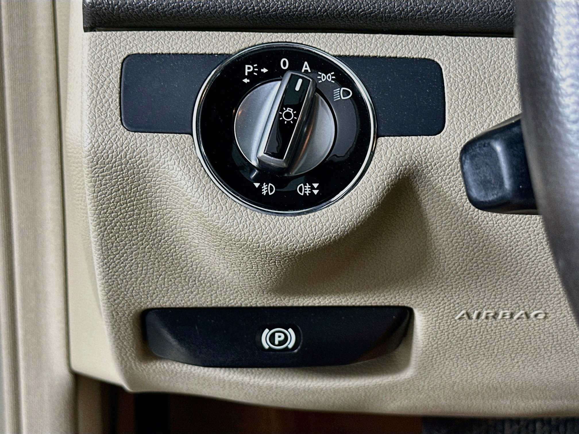 Used 2010 Mercedes-Benz C 300 4MATIC Sedan image 16