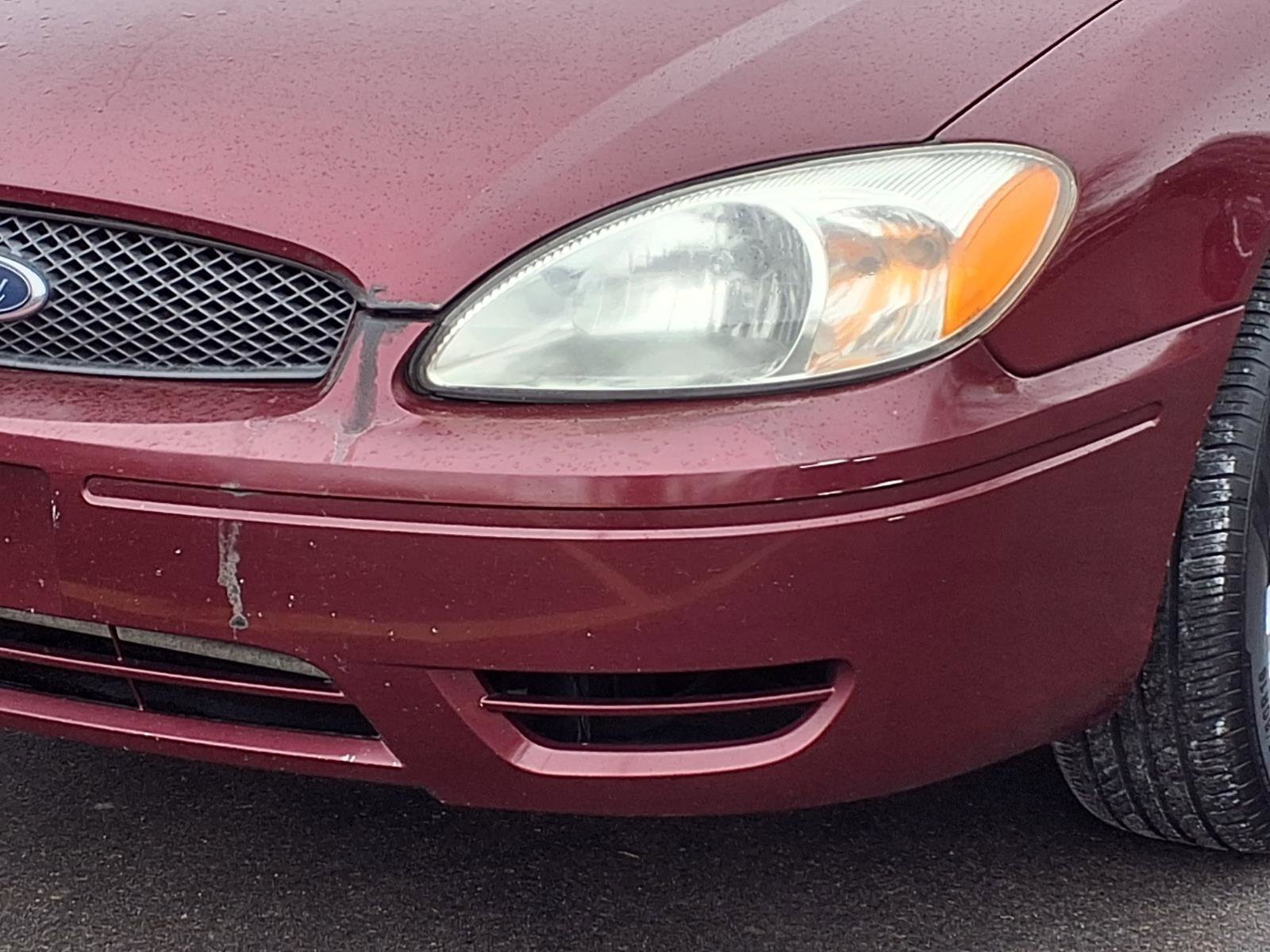 Used 2004 Ford Taurus SEL image 25