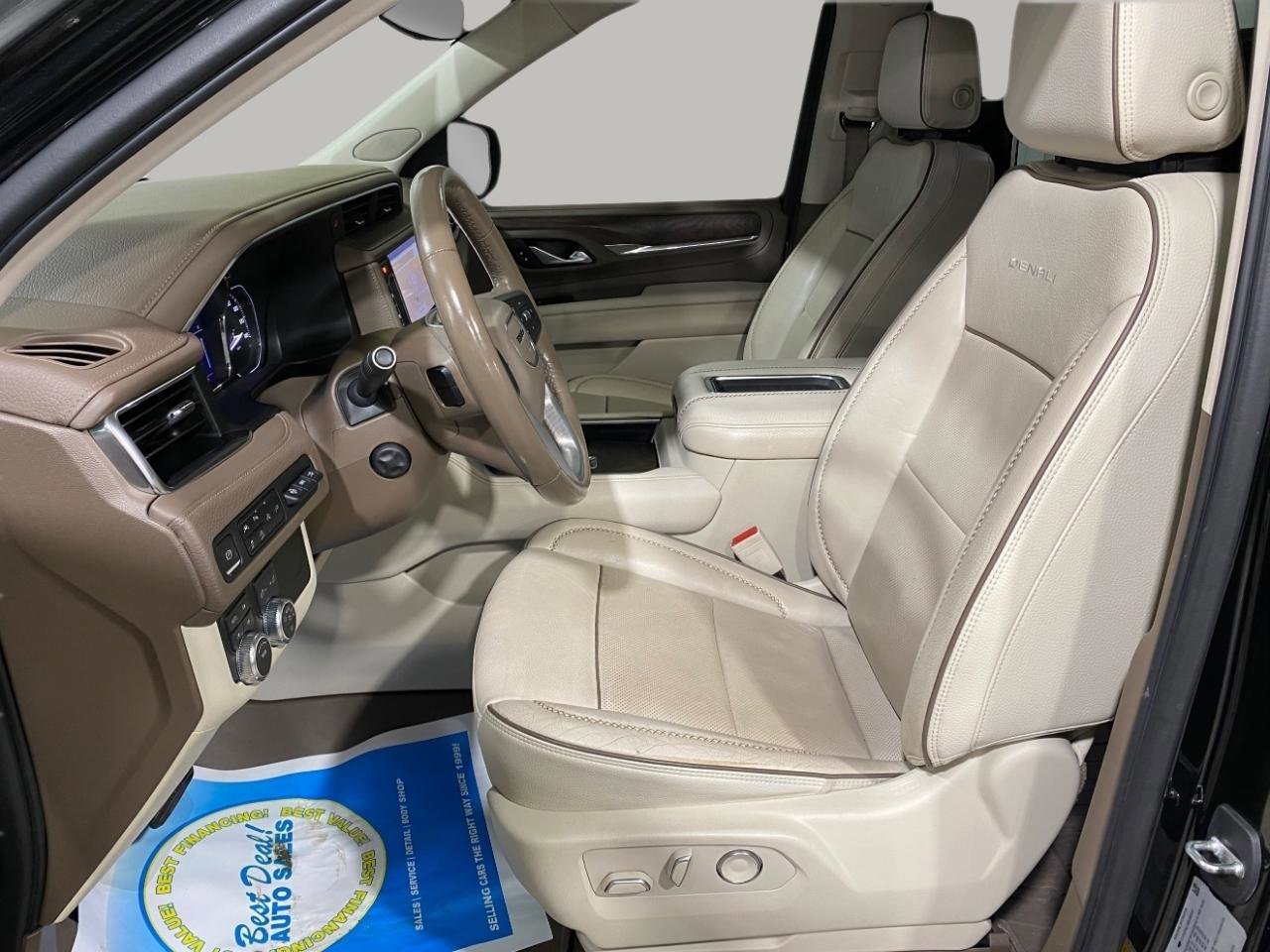 Used 2021 GMC Yukon Denali w/ Denali Premium Package image 19