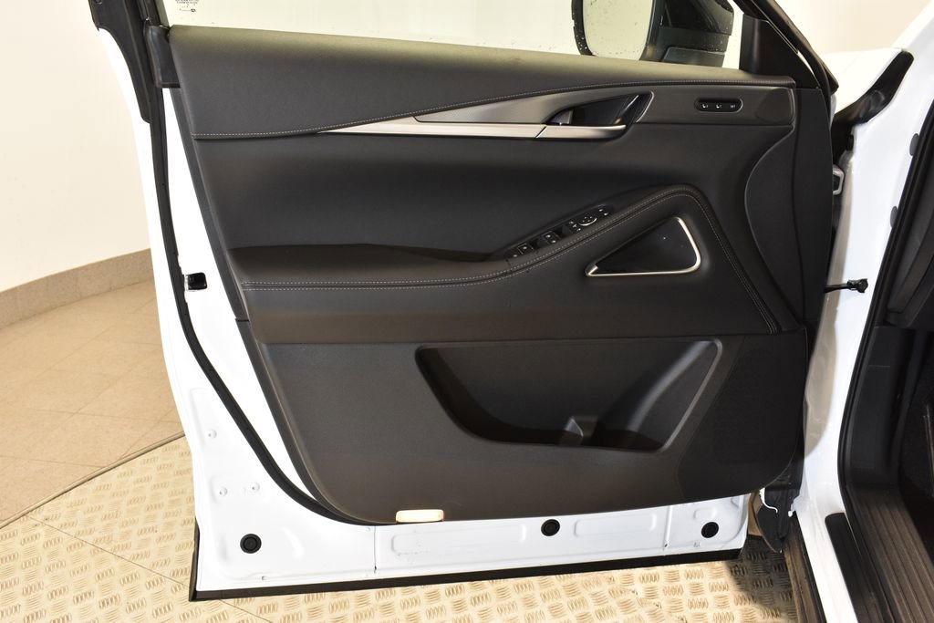 New 2026 INFINITI QX60 Luxe w/ Cargo Package image 10