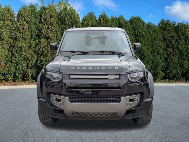Used 2023 Land Rover Defender 130 X-Dynamic SE image 2