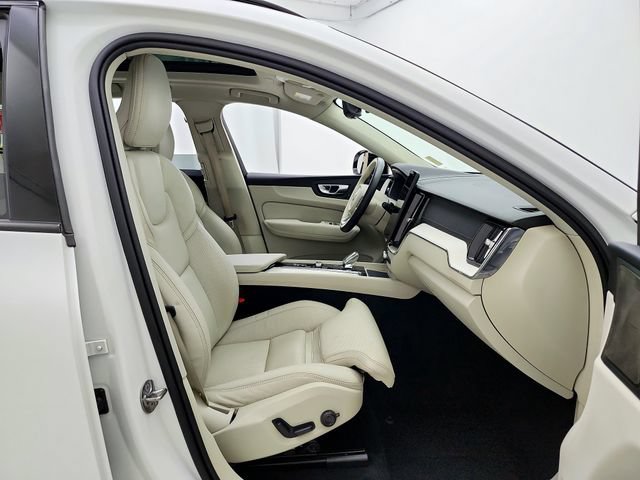 Certified 2026 Volvo XC60 B5 Ultra AWD/4WD image 14