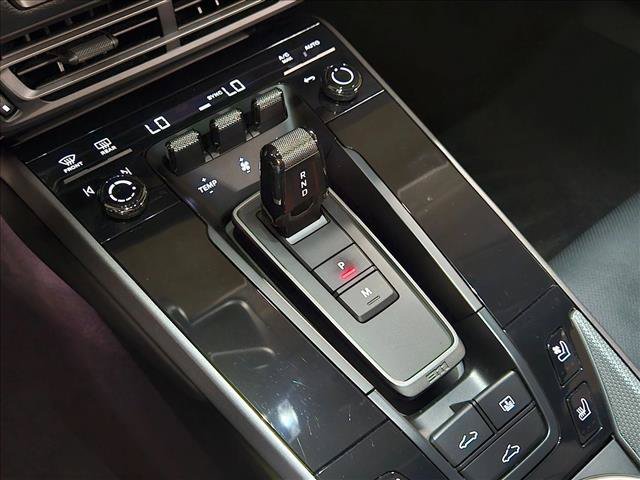 Used 2022 Porsche 911 Carrera RWD image 12