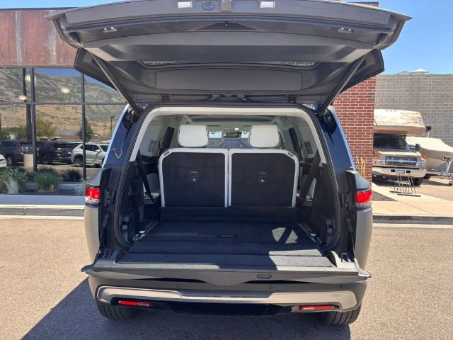 Used 2024 Rivian R1S Adventure image 9