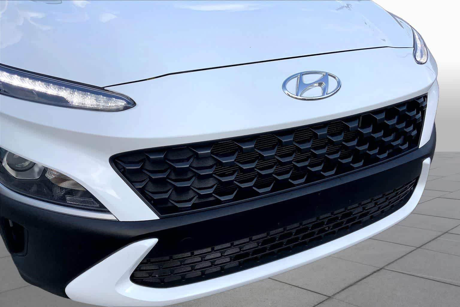 Used 2022 Hyundai Kona SEL FWD image 30