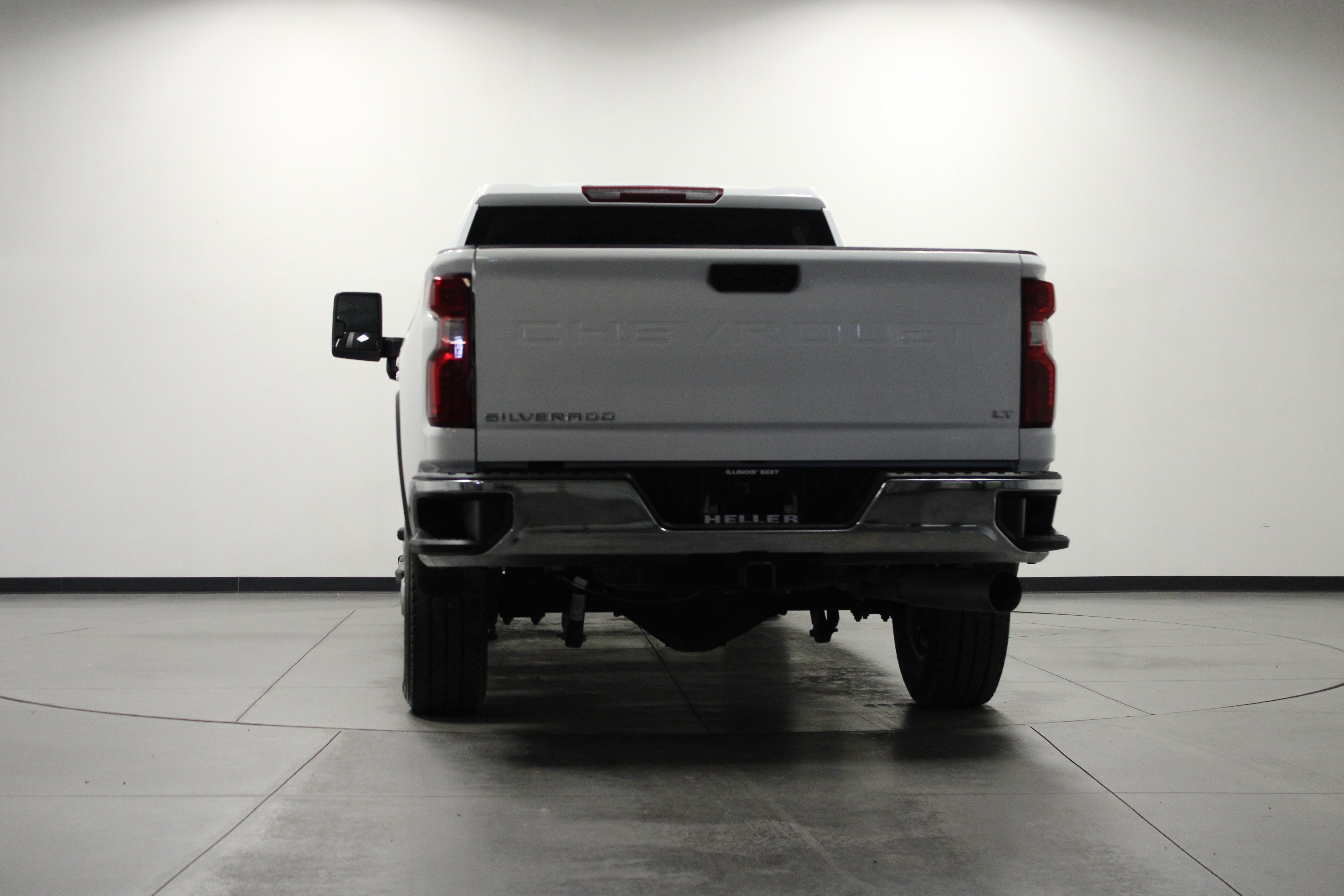 Used 2025 Chevrolet Silverado 2500 LT w/ Convenience Package AWD/4WD image 5
