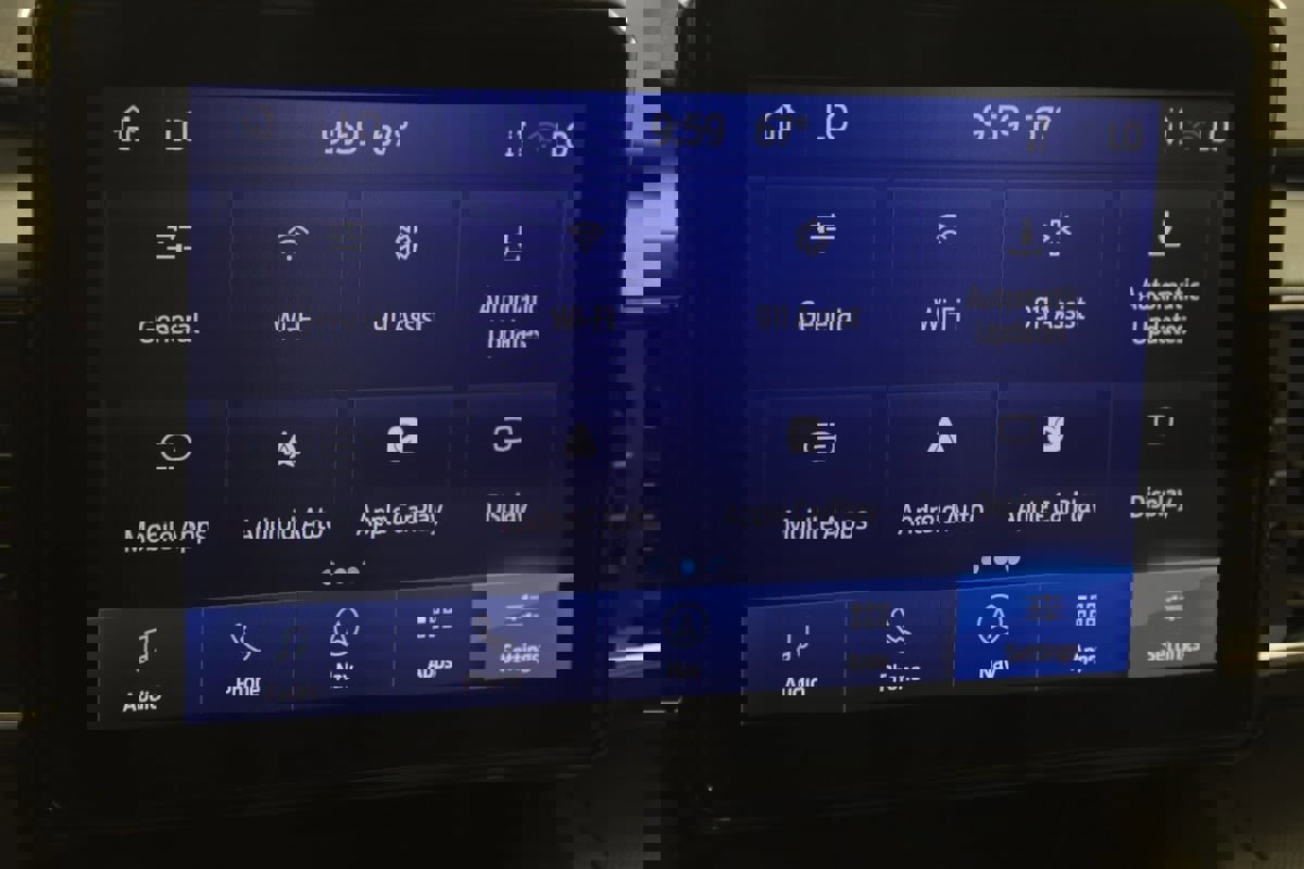 Used 2023 Ford Explorer XLT w/ Equipment Group 202A image 35