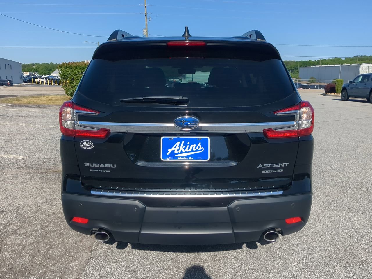 Used 2024 Subaru Ascent Limited w/ Technology Package AWD/4WD image 4