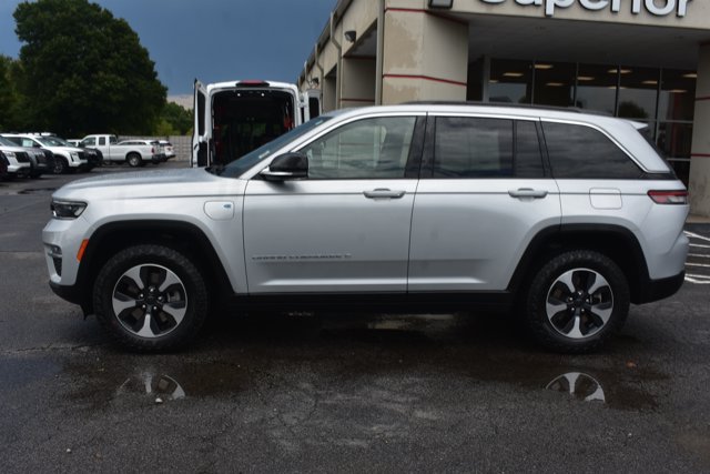 Used 2024 Jeep Grand Cherokee Limited 4xe AWD/4WD image 9