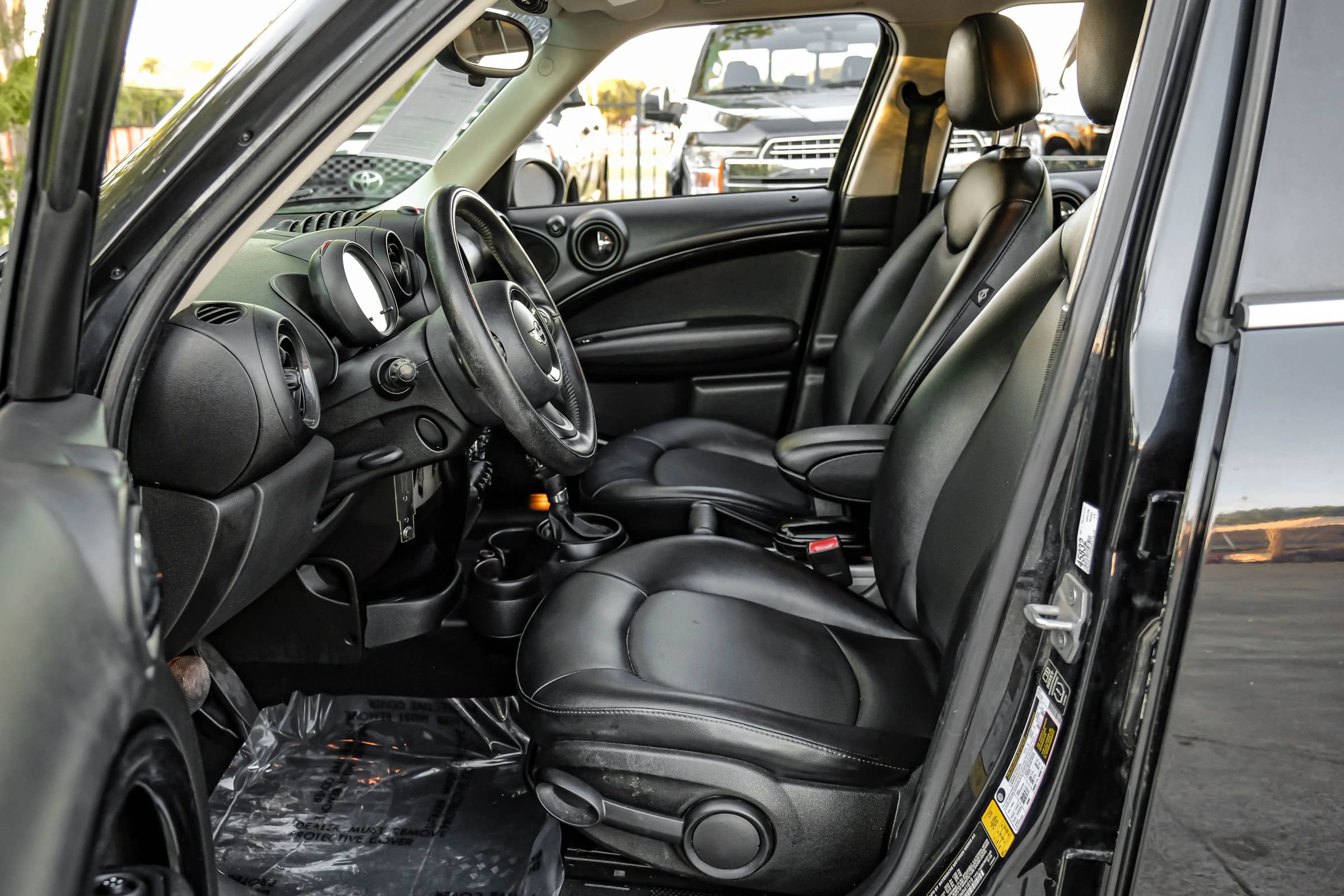 Used 2014 MINI Cooper Countryman FWD image 4