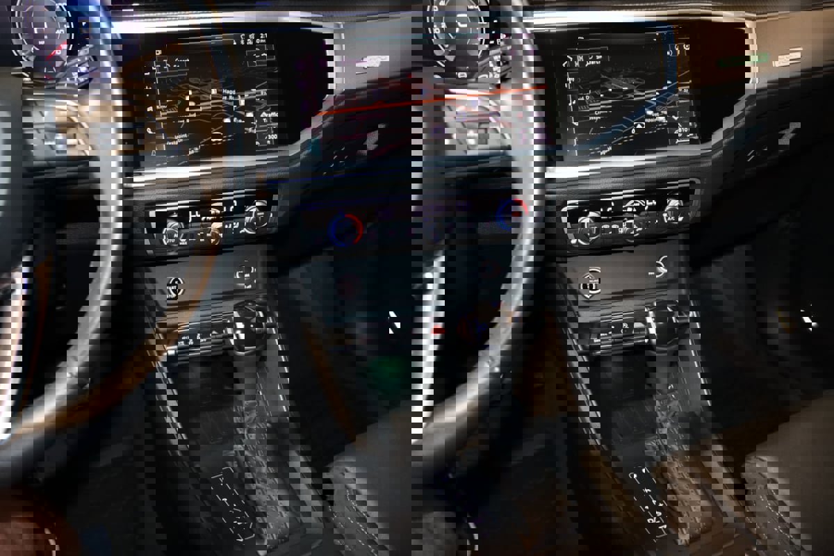 Used 2021 Audi Q3 2.0T Premium Plus w/ Premium Plus Package image 43