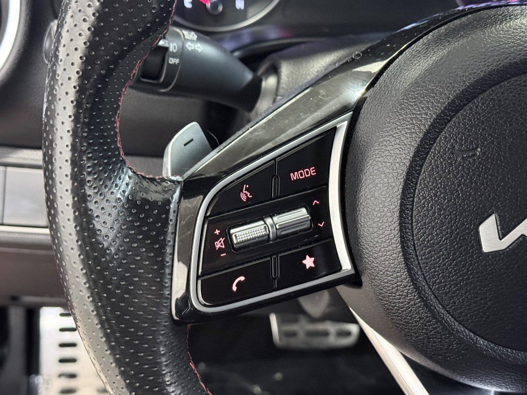 Used 2023 Kia Forte GT image 36