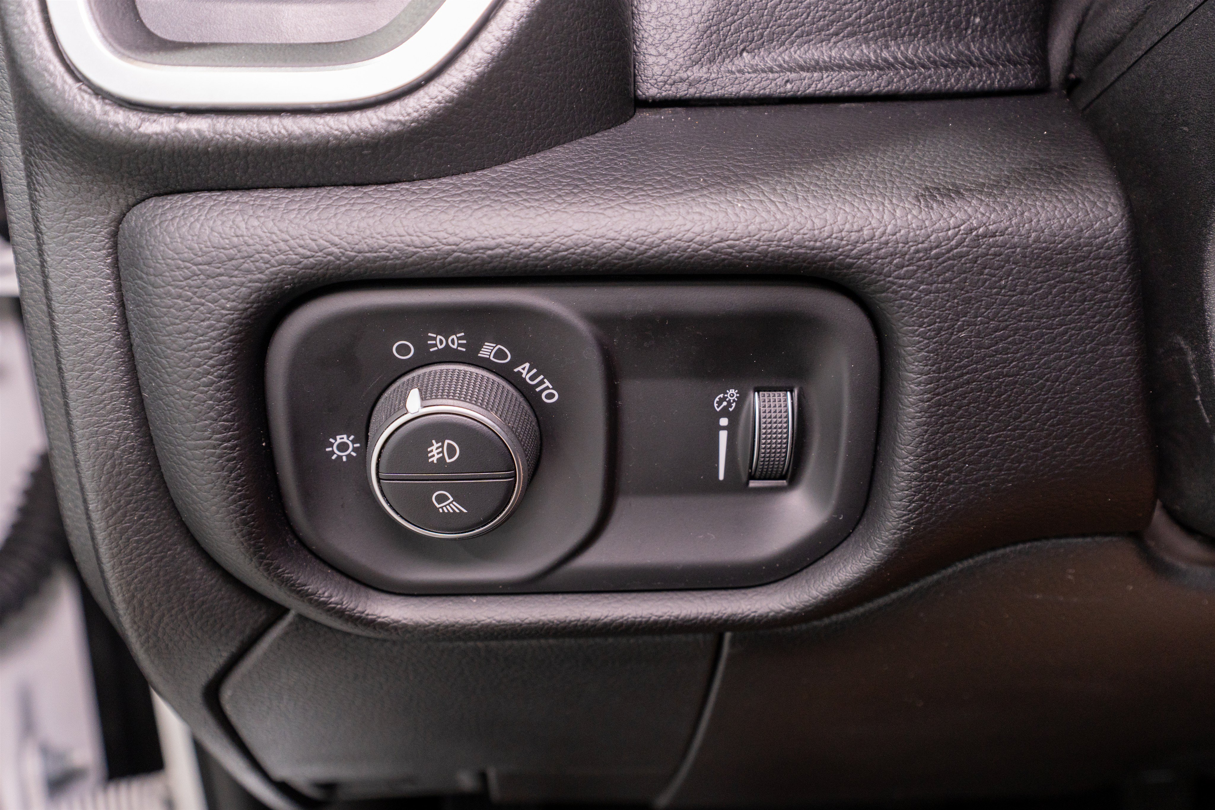 Used 2025 RAM 2500 Big Horn AWD/4WD image 29