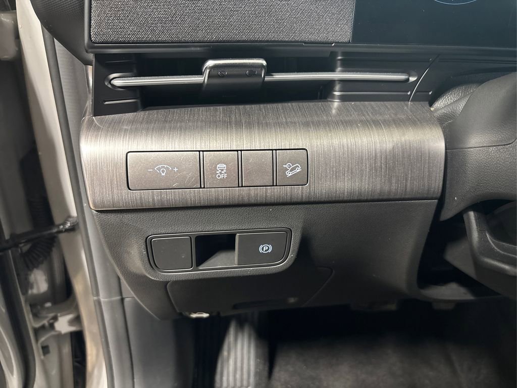 Used 2024 Hyundai Kona SEL w/ Convenience Package image 36