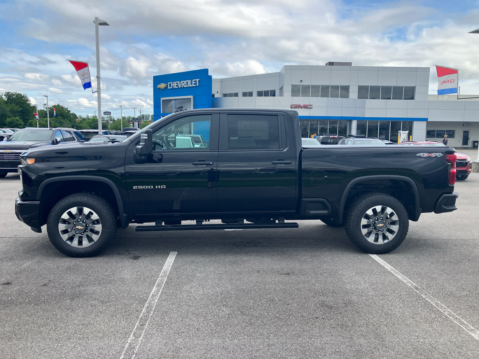 New 2026 Chevrolet Silverado 2500 Custom w/ Custom Value Package AWD/4WD image 4