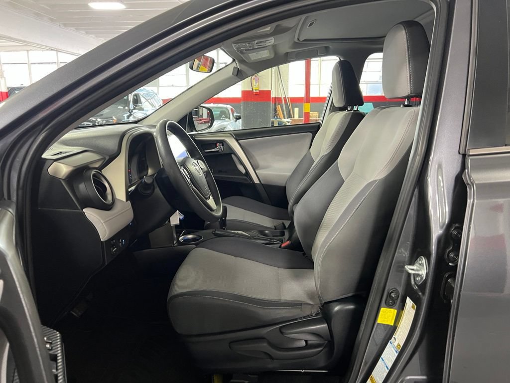 Used 2015 Toyota RAV4 XLE AWD/4WD image 12