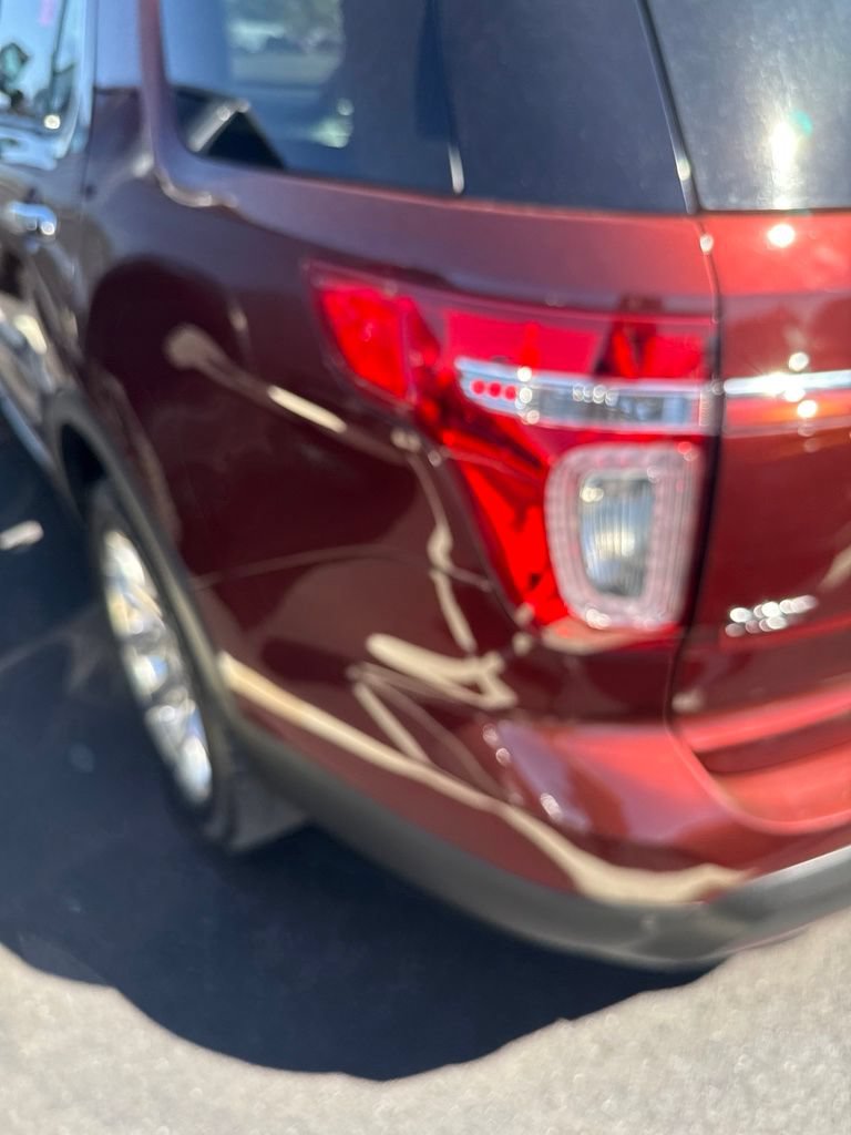 Used 2015 Ford Explorer XLT w/ Equipment Group 202A AWD/4WD image 10