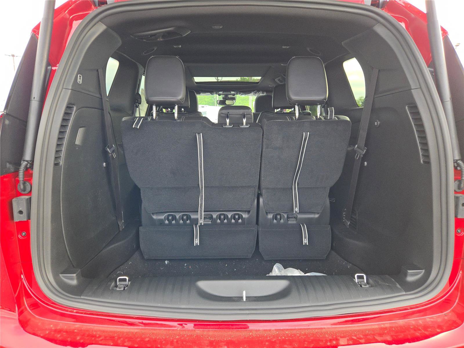 New 2027 Chrysler Pacifica Select AWD/4WD image 18
