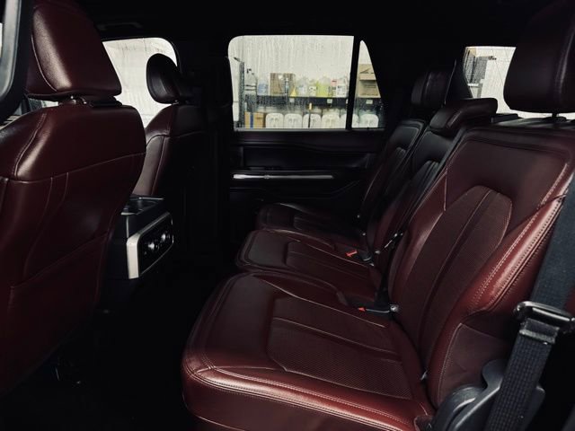 Used 2024 Ford Expedition Limited image 23