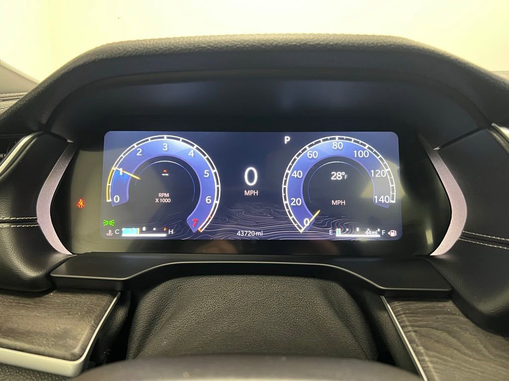 Used 2024 Jeep Grand Cherokee Limited image 24