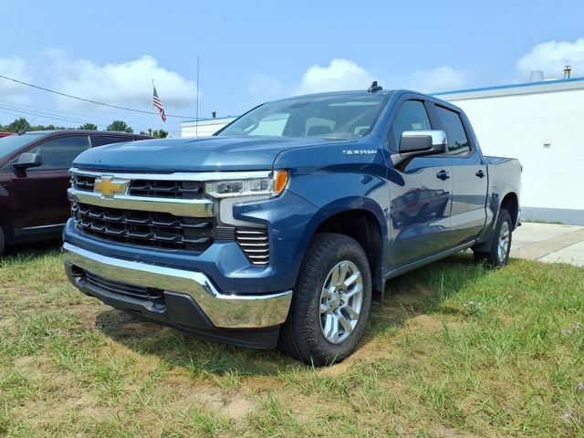 Used 2024 Chevrolet Silverado 1500 LT AWD/4WD image 2