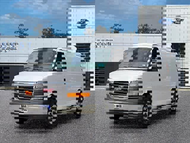 Used 2017 GMC Savana 2500 image 6