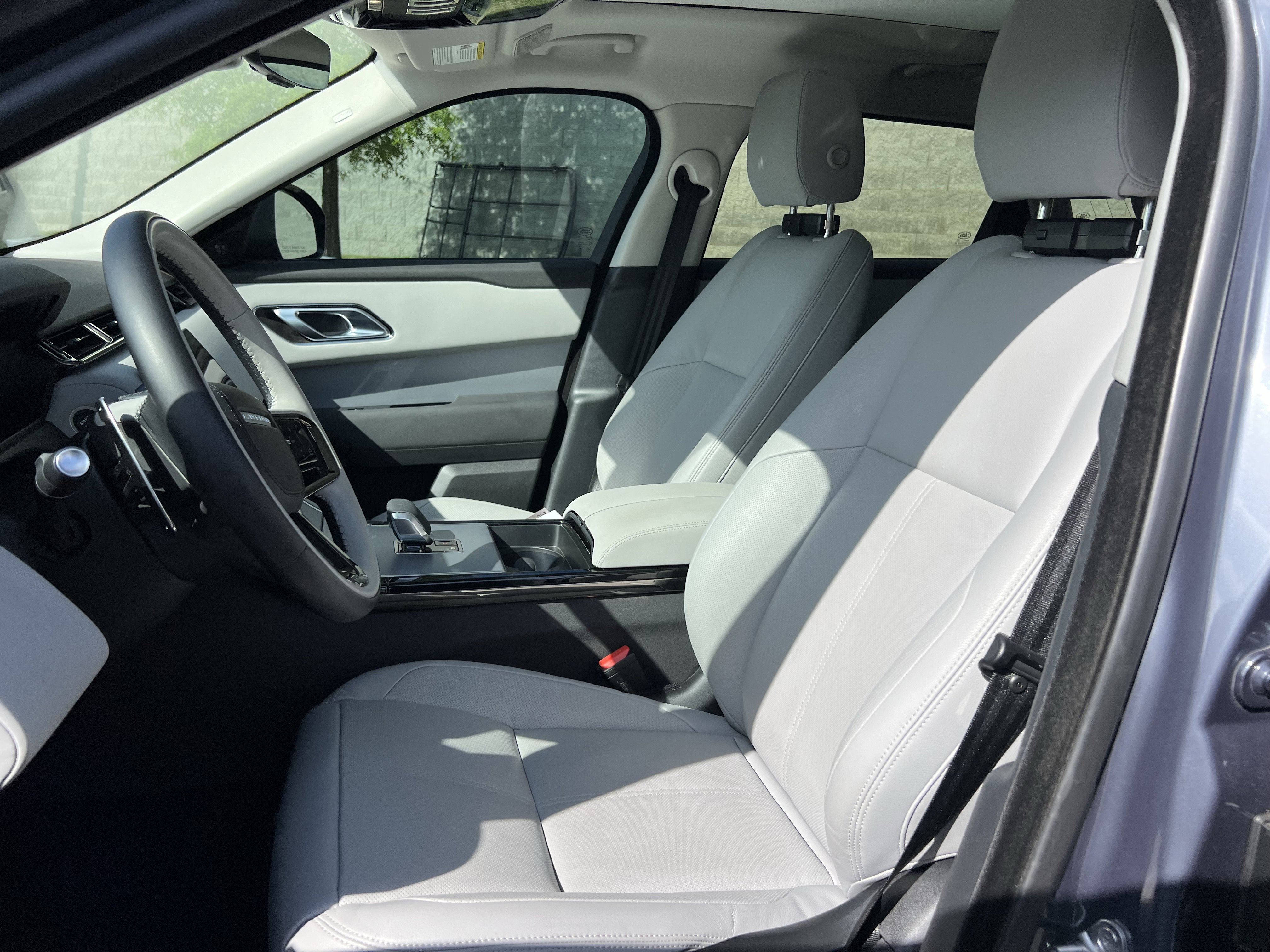 Certified 2025 Land Rover Range Rover Velar S image 16