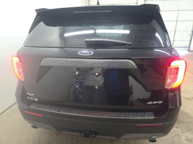 Used 2023 Ford Explorer XLT w/ Equipment Group 202A image 12
