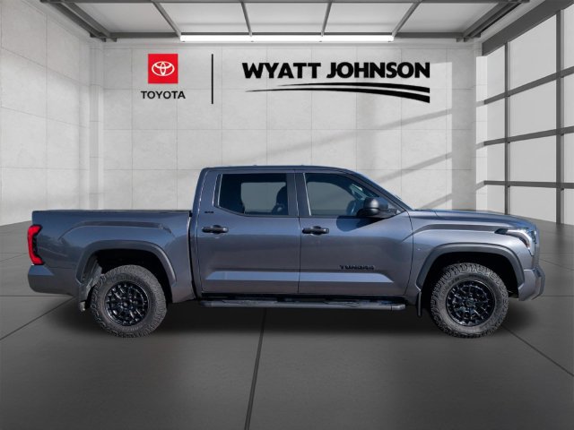 Used 2025 Toyota Tundra SR5 AWD/4WD image 17