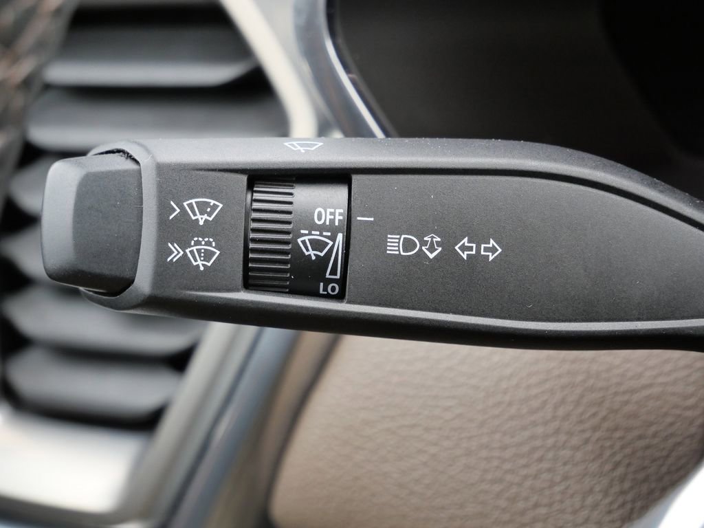 Used 2024 GMC Canyon Denali image 48