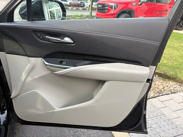 Used 2022 Cadillac XT4 Premium Luxury w/ Enhanced Visibility Package image 23