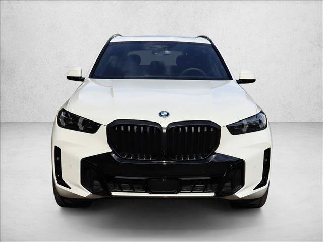 New 2026 BMW X5 xDrive50e w/ M Sport Package AWD/4WD image 5