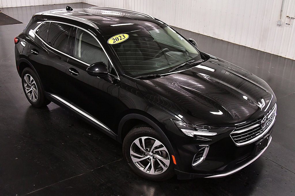 Used 2023 Buick Envision Essence image 11